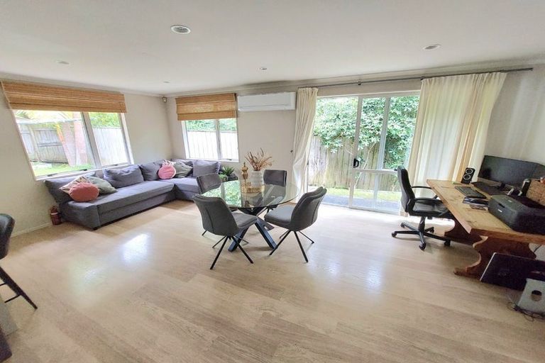 Photo of property in 12 Lomas Way, Albany, Auckland, 0632