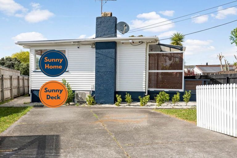 Photo of property in 1c Kuaka Place, New Lynn, Auckland, 0600