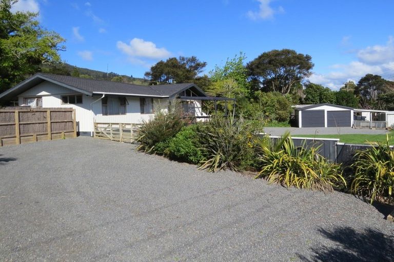 Photo of property in 30 Driving Creek Road, Coromandel, 3506