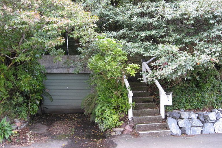 Photo of property in 11 Seaforth Terrace, Karori, Wellington, 6012