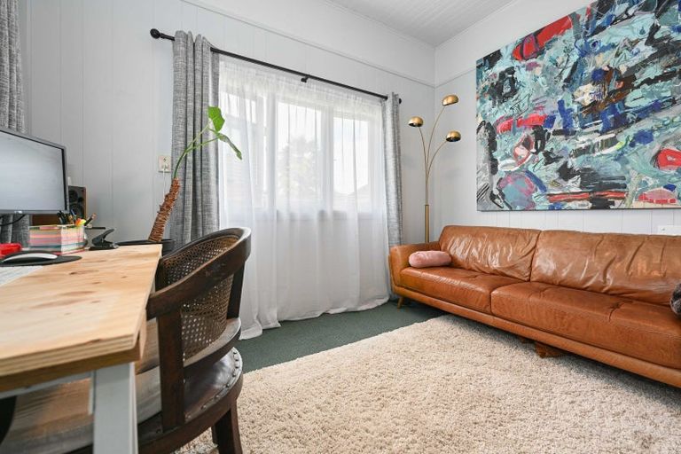 Photo of property in 4 Sunnyside Road, Nawton, Hamilton, 3200