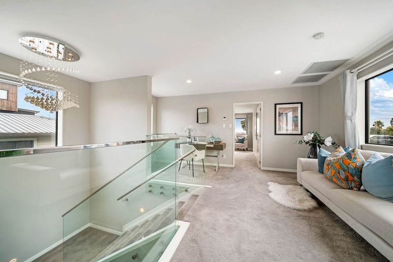 Photo of property in 674 East Coast Road, Pinehill, Auckland, 0630