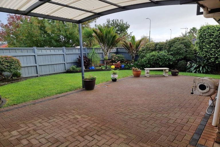 Photo of property in 55 Newbliss Crescent, East Tamaki Heights, Auckland, 2016