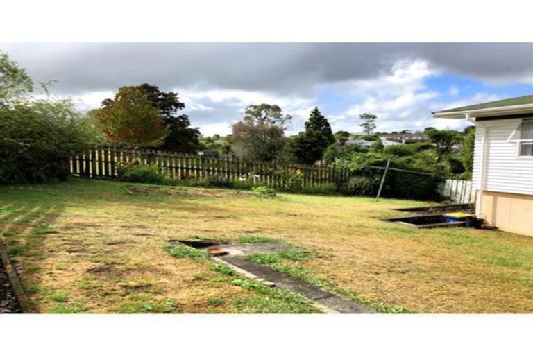 Photo of property in 92 Millbrook Road, Henderson, Auckland, 0612
