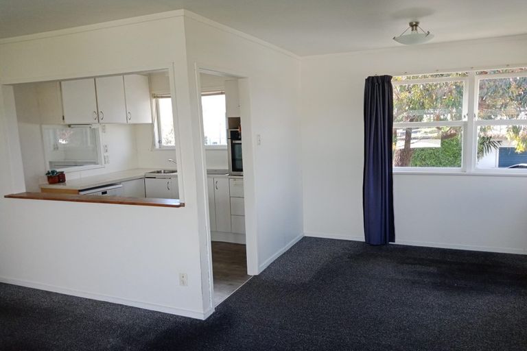 Photo of property in 1/34b Sunnynook Road, Sunnynook, Auckland, 0620