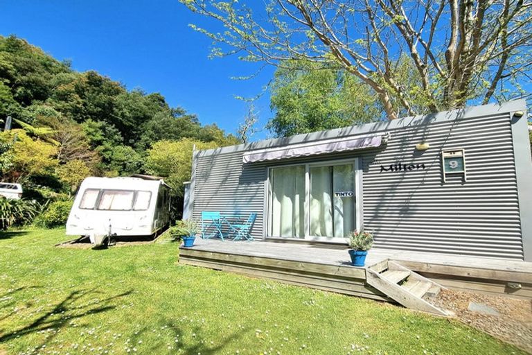 Photo of property in 9 Milton Terrace, Picton, 7220