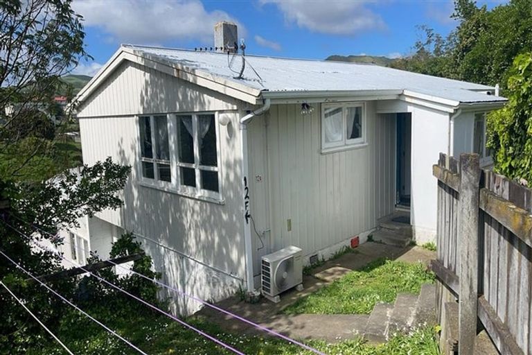Photo of property in 148-152 Champion Street, Cannons Creek, Porirua, 5024