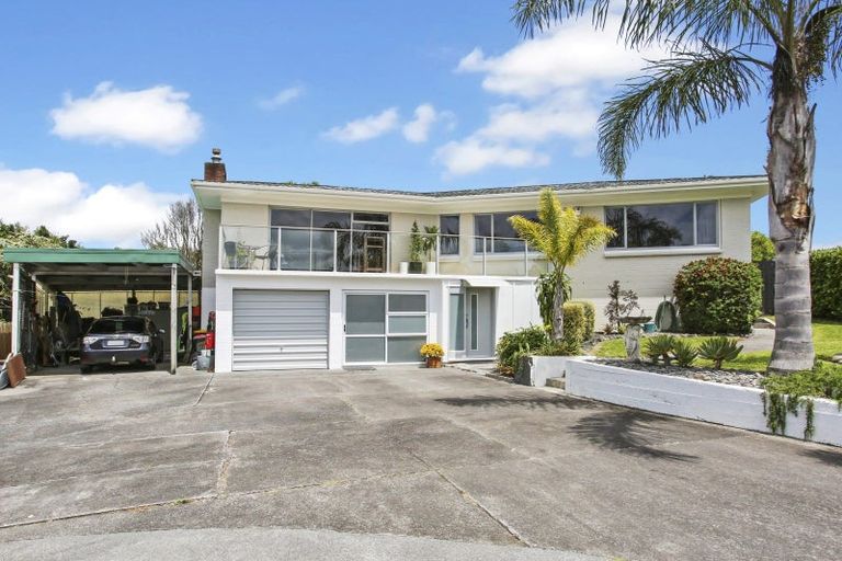 Photo of property in 13 Hanover Place, Pahurehure, Papakura, 2113