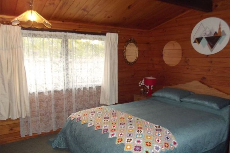 Photo of property in 1 Andrew Street, Waimate, 7924