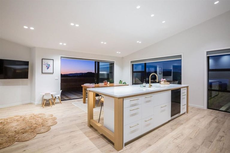 Photo of property in 65 Exploration Way, Whitby, Porirua, 5024