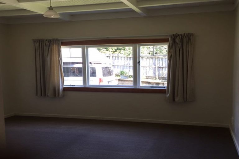 Photo of property in 35 Clayburn Road, Glen Eden, Auckland, 0602