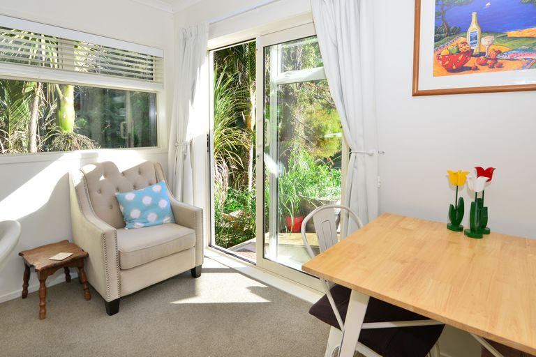 Photo of property in 23 Annalise Place, Orewa, 0931