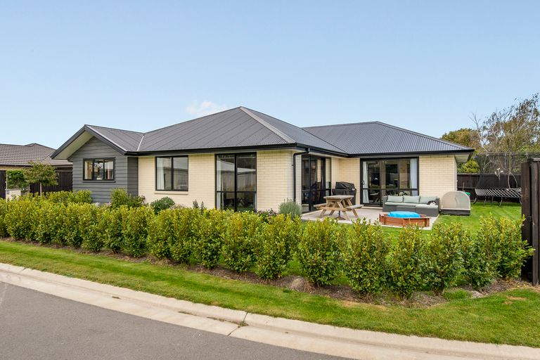 Photo of property in 15 Birchgate Lane, Halswell, Christchurch, 8025