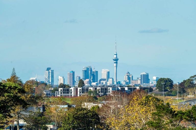 Photo of property in 13 Lesa Annis Place, Henderson, Auckland, 0612