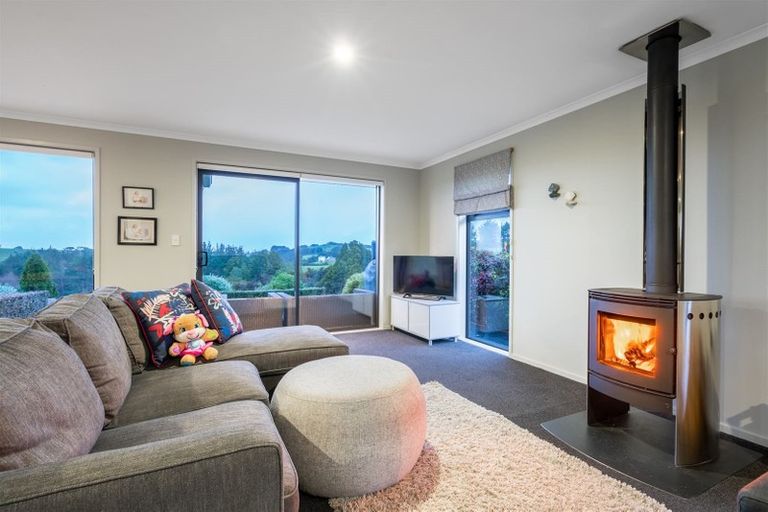 Photo of property in 42c Kaipara View Road, Helensville, 0875