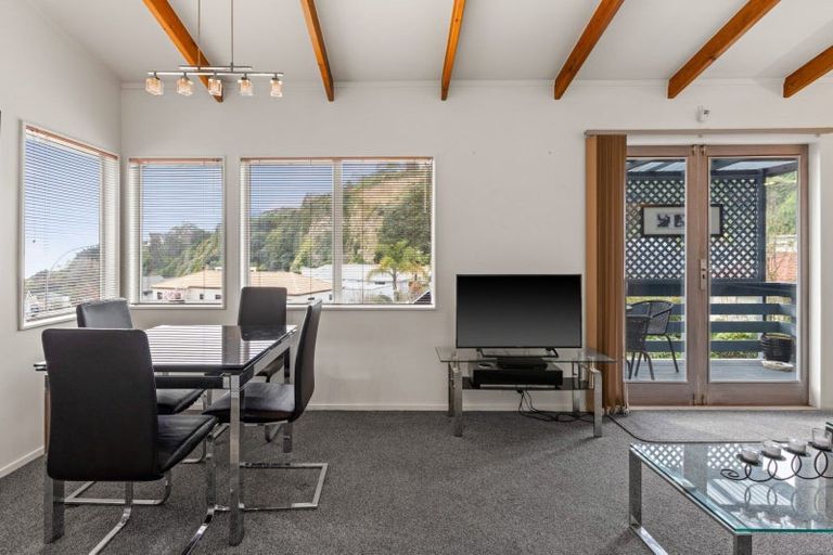 Photo of property in 94 Milton Road, Bluff Hill, Napier, 4110