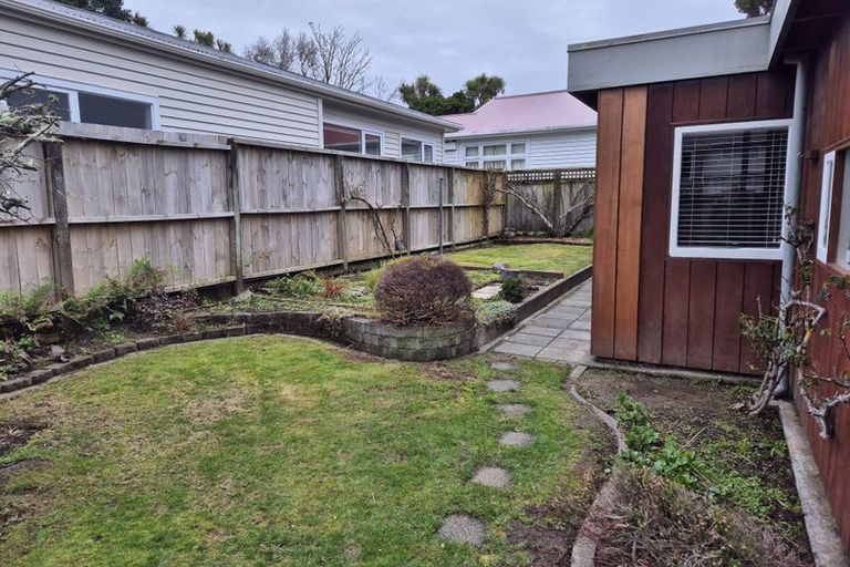 Photo of property in 39 Lucknow Terrace, Khandallah, Wellington, 6035