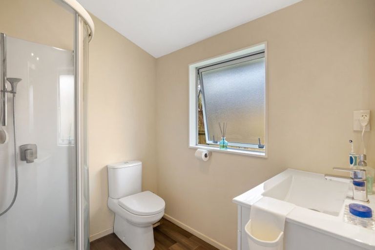 Photo of property in 19 Walton Road, Paraparaumu Beach, Paraparaumu, 5032