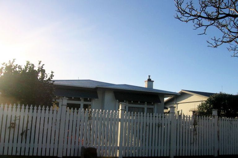 Photo of property in 16 Mahoe Avenue, Takaro, Palmerston North, 4410