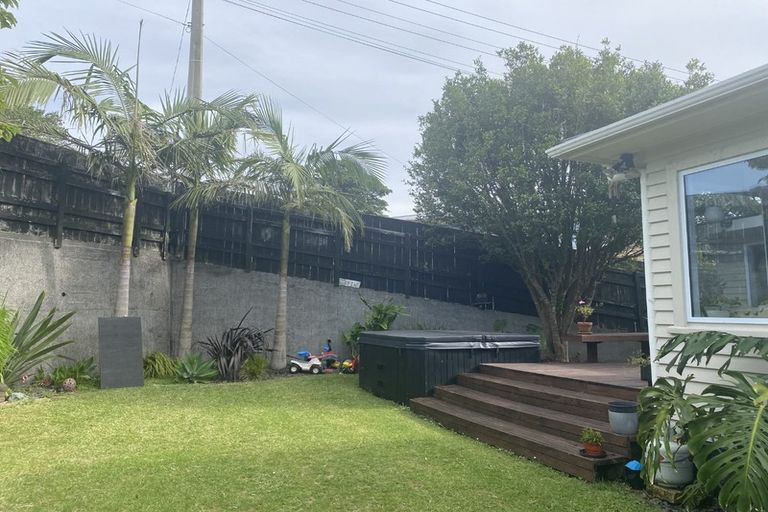 Photo of property in 7 Penrith Street, Westown, New Plymouth, 4310