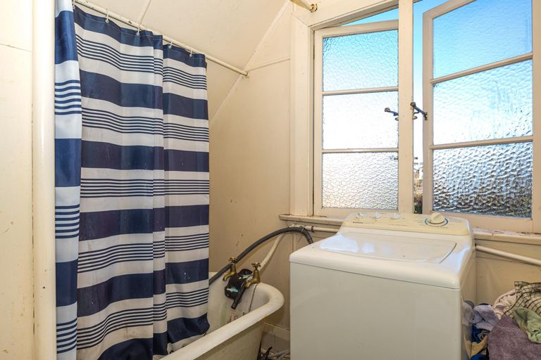 Photo of property in 1-4/8 Albert Street, Seaview, Timaru, 7910