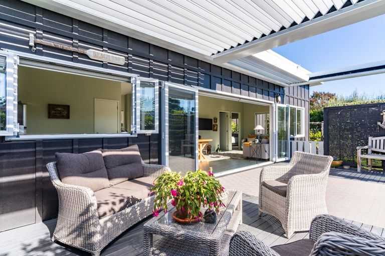 Photo of property in 37 Grove Road, Mangawhai Heads, Mangawhai, 0505