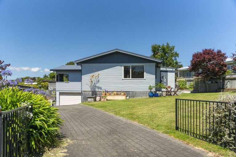 Photo of property in 17 Shera Street, Acacia Bay, Taupo, 3330
