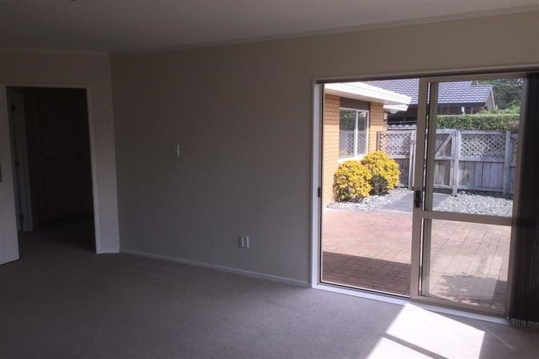 Photo of property in 39 Waimoko Glen, Swanson, Auckland, 0612