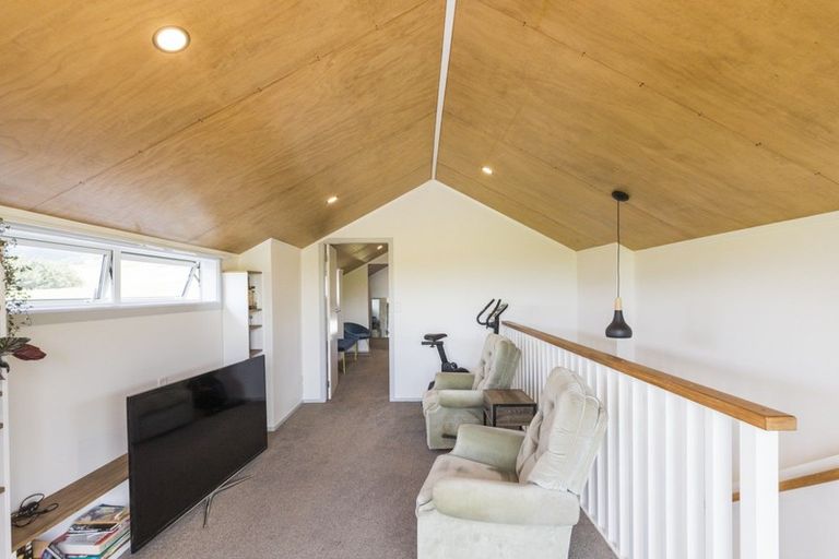 Photo of property in 34 Highland View Drive, Tokomaru, Palmerston North, 4474