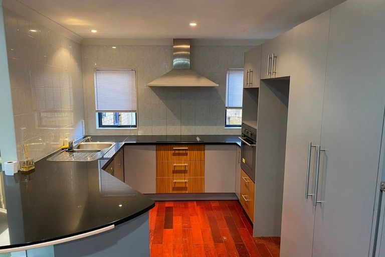 Photo of property in 44a Larne Avenue, Pakuranga Heights, Auckland, 2010