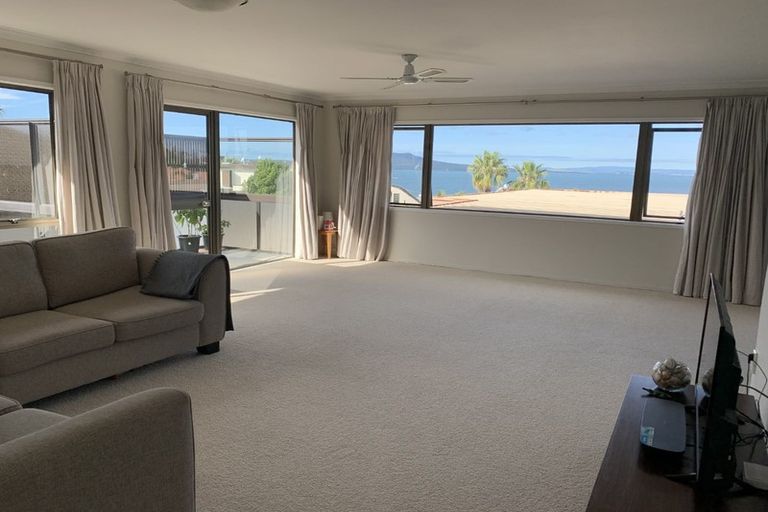 Photo of property in 2/12 Marama Street, Castor Bay, Auckland, 0620