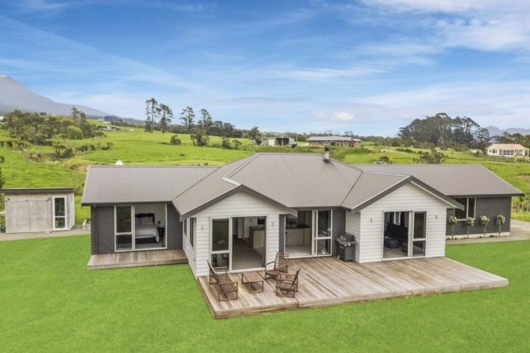 Photo of property in 1258 Frankley Road, Hurworth, New Plymouth, 4371