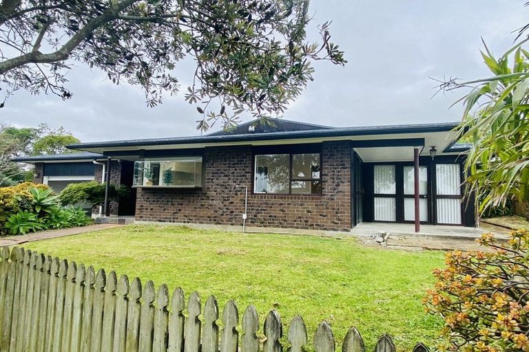 Photo of property in 7 Rene Place, Sunnyhills, Auckland, 2010