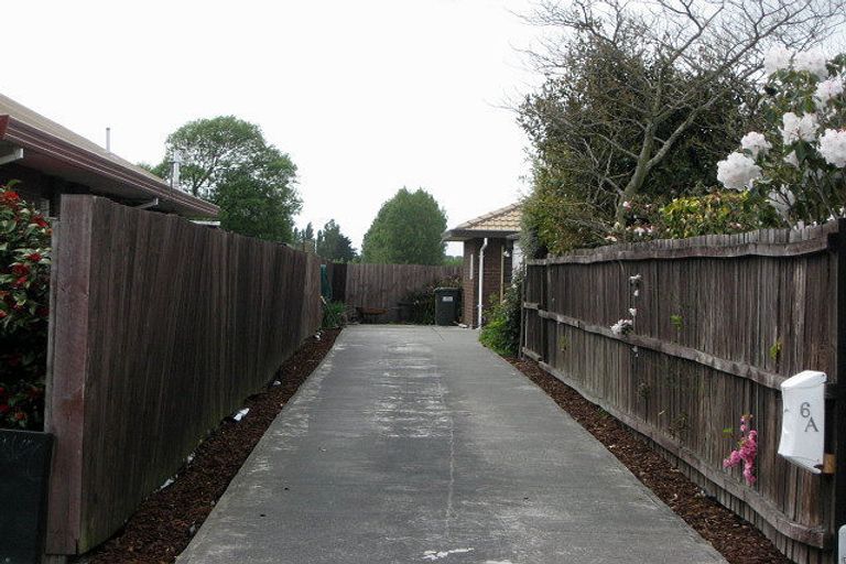 Photo of property in 6a Edron Place, Redwood, Christchurch, 8051