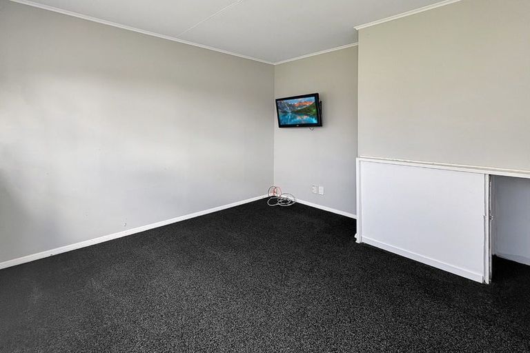 Photo of property in 16 Forth Street, Levin, 5510