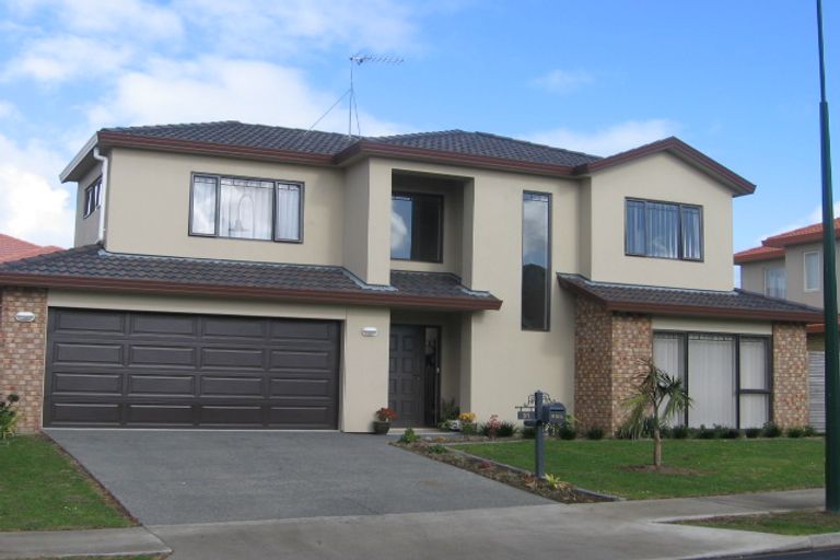 Photo of property in 31 Walter Haddrell Crescent, Flat Bush, Auckland, 2016
