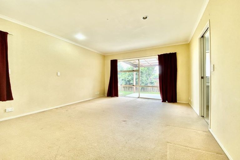 Photo of property in 6 Magic Way, Randwick Park, Auckland, 2105