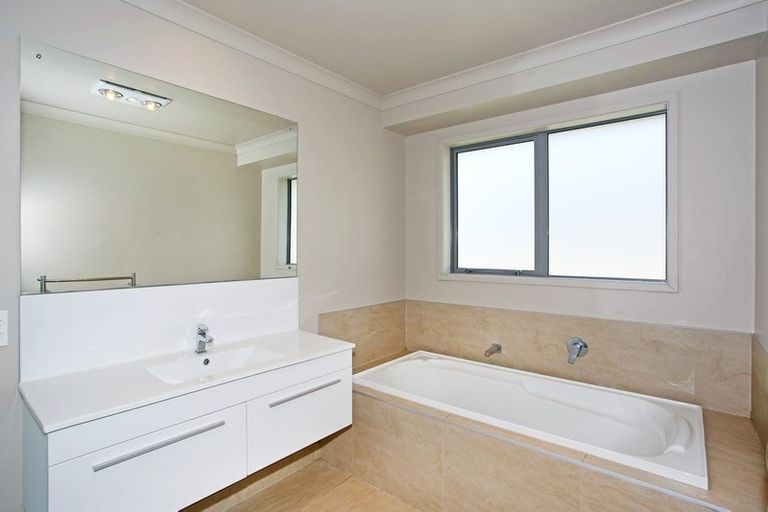 Photo of property in 6d Pyne Crescent, Pokeno, 2402