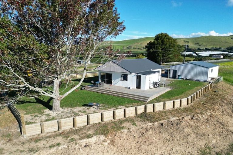 Photo of property in 92 Ohinepanea Road, Pukehina, Te Puke, 3186