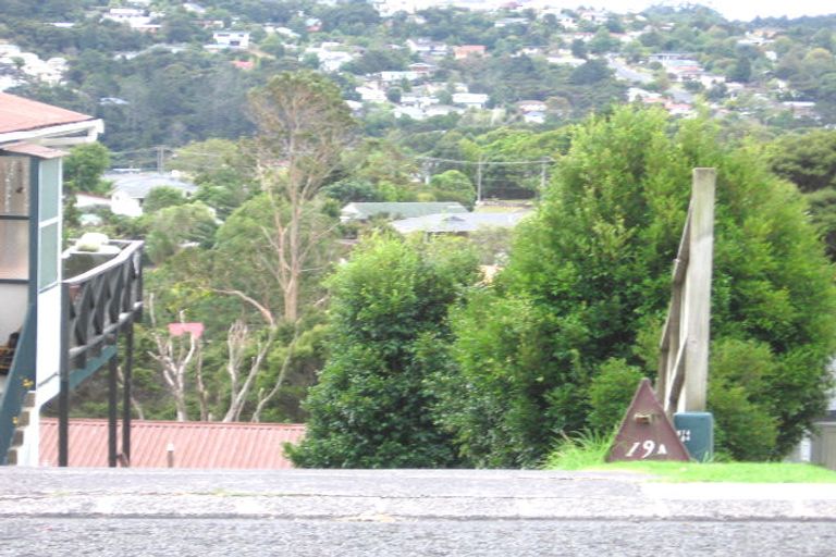 Photo of property in 2/19 Seaview Road, Glenfield, Auckland, 0629