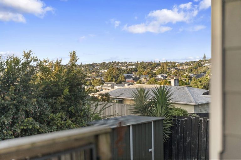 Photo of property in 1/57 Sunnyside Road, Sunnyvale, Auckland, 0612