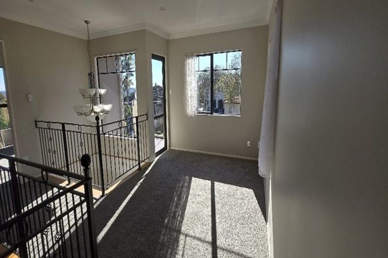 Photo of property in 17 Skye Road, East Tamaki Heights, Auckland, 2016