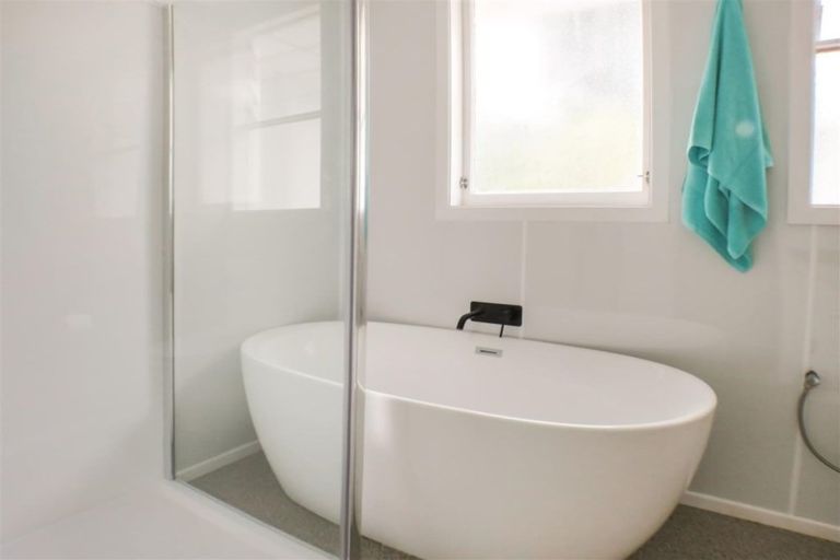 Photo of property in 40 Thomas Crescent, Western Heights, Rotorua, 3015