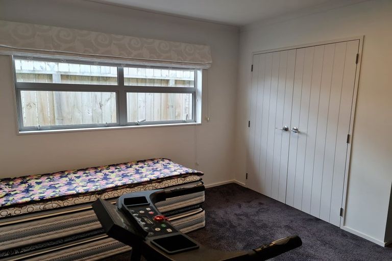 Photo of property in 1/90b Endeavour Drive, Whitby, Porirua, 5024