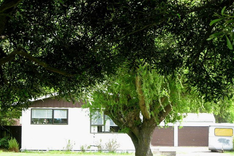 Photo of property in 61 Kings Avenue, Waikuku Beach, 7402