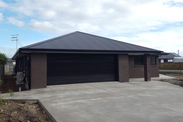 Photo of property in 42 Phillips Street, Sanson, 4817