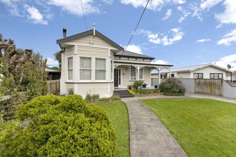 Photo of property in 39 Mako Mako Road, Levin, 5510