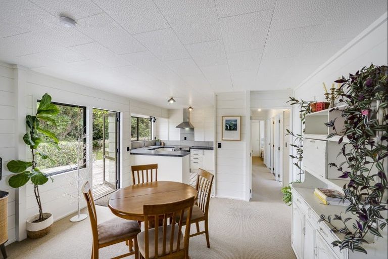 Photo of property in 106 Tiakitai Road, Waimarama, Havelock North, 4294