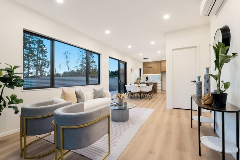 Photo of property in 26 Curtiss Circle, Hobsonville, 0618