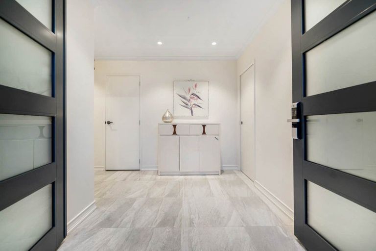 Photo of property in 5 Riwai Street, Flat Bush, Auckland, 2019